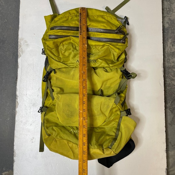 Arcteryx Axios 35 Backpack Citron Green Hiking Trekking Daypack Mens Womens - Picture 2 of 9